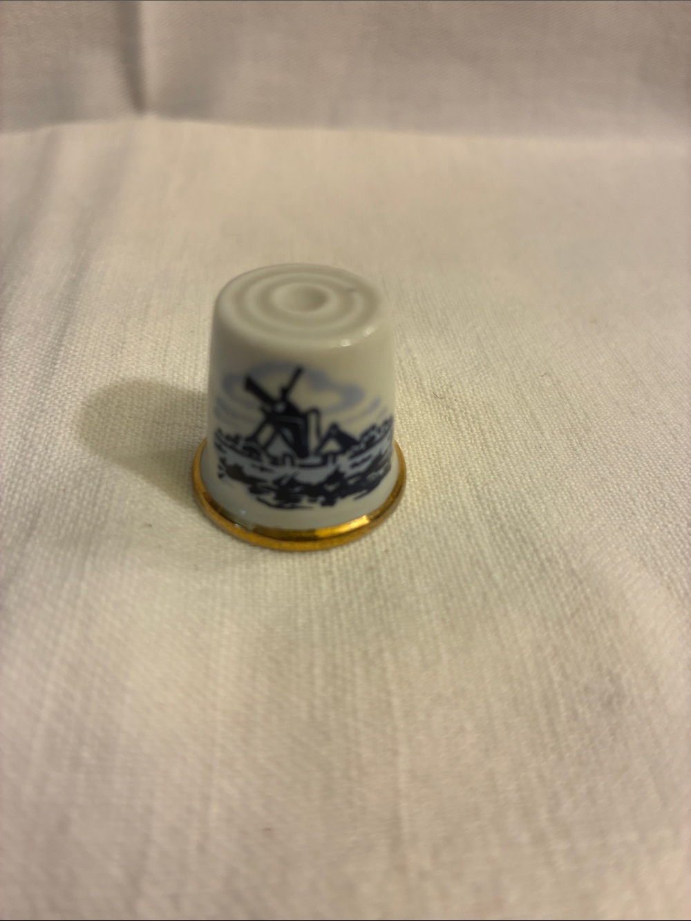 Vintage Blue and White Porcelain Thimble Gold Rim Lincoln’s New Salem IL